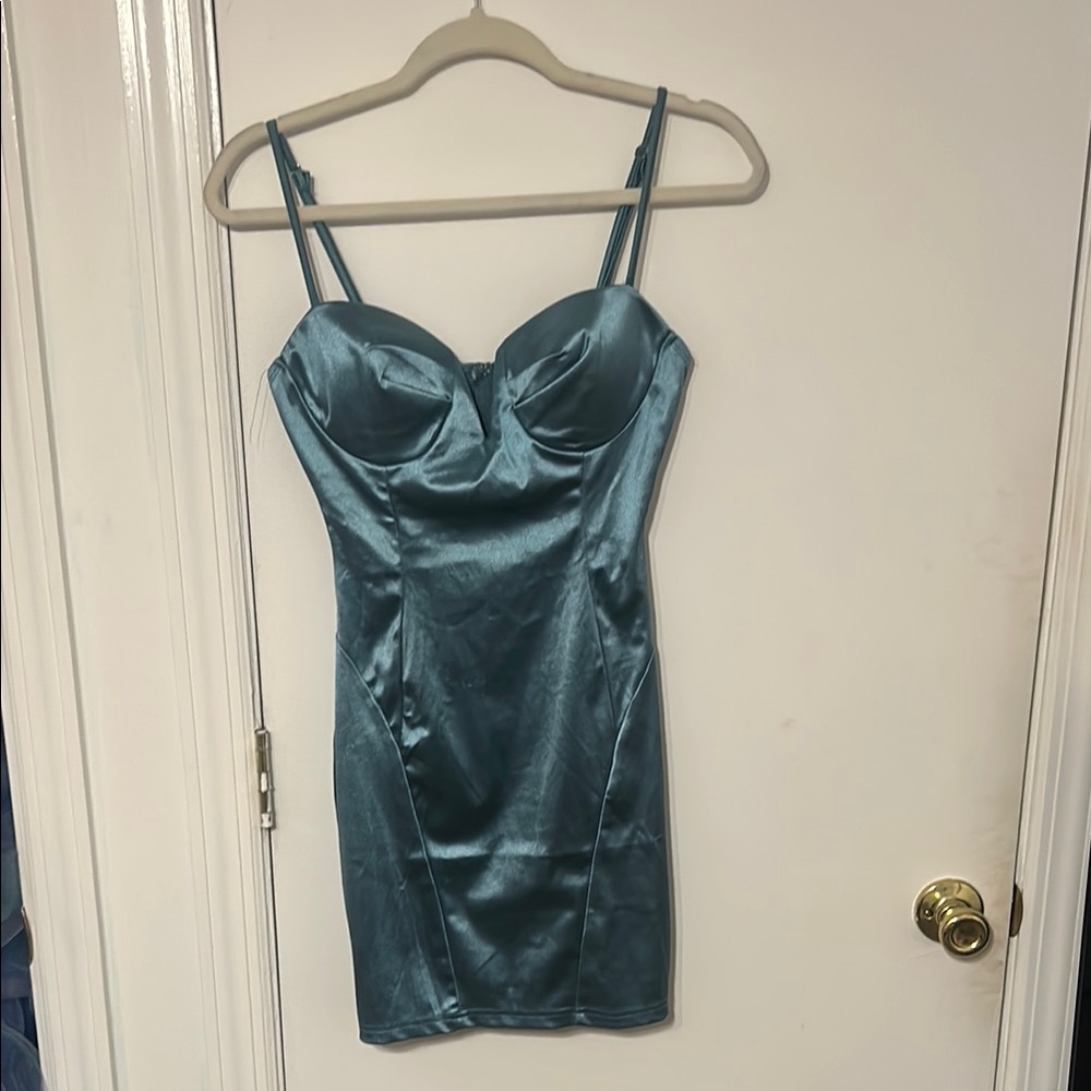Windsor Blue Bodycon Mini Dress with Sweetheart Neckline